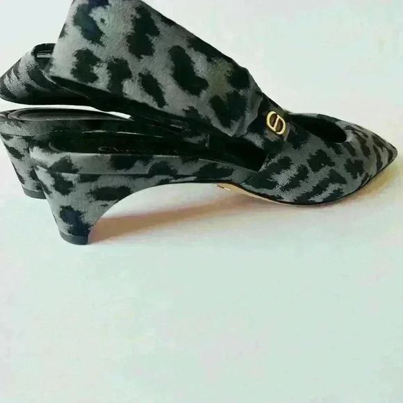 NEW! Christian Dior Mizza Slingback Snow Leopard Slingbacks - Picture 5 of 11